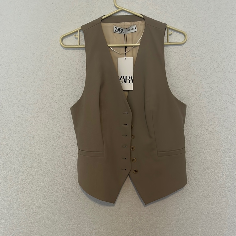 NWT women’s Zara vest classic French girl style 90s large